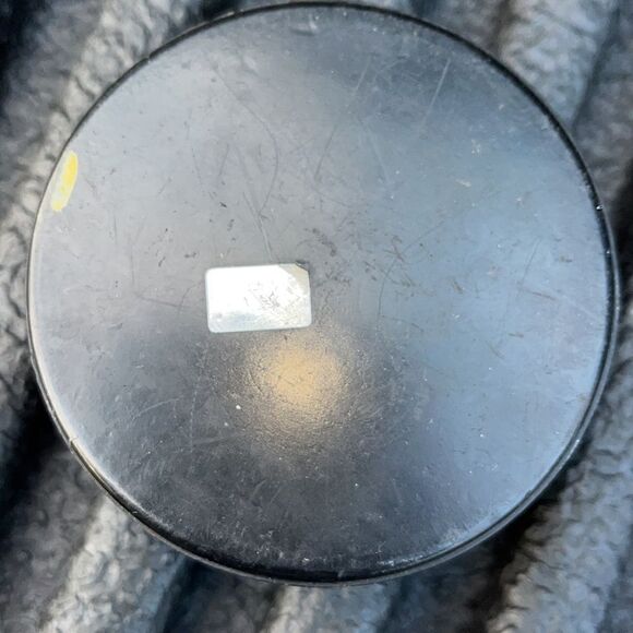 Authentic Carolina Hurricanes Cam Ward #30 photo NHL ice hockey puck Lindsay - Picture 2 of 3